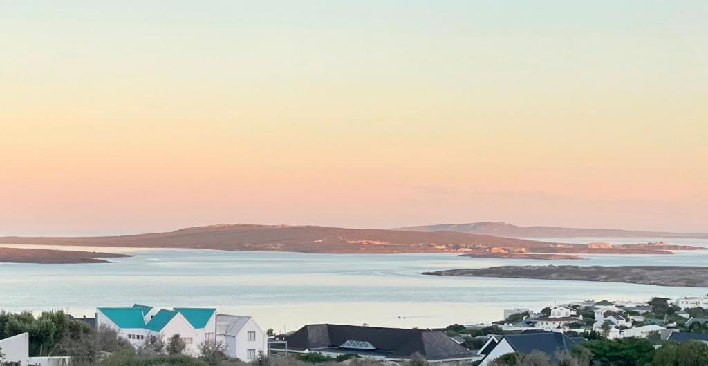 Views At 69 B&B Langebaan Eksteriør billede
